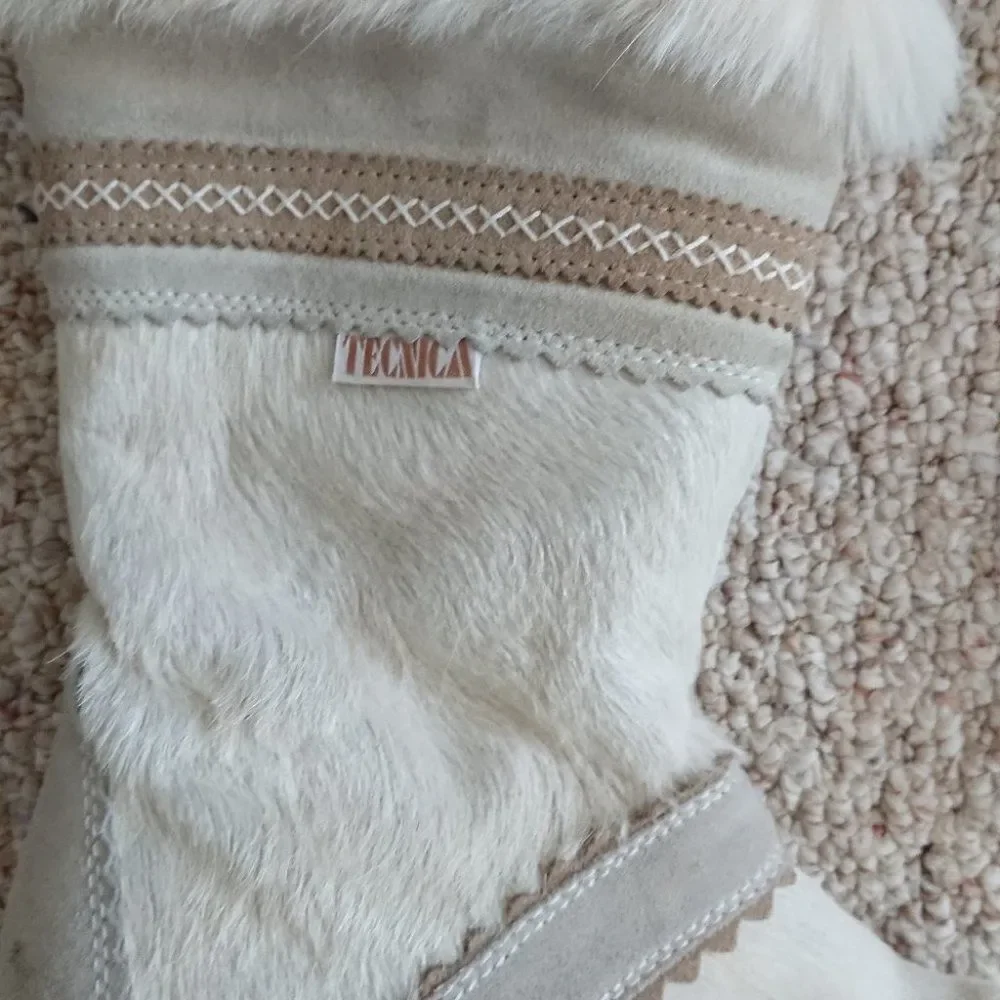 Tecnica white goat fur winter boots size 36.5